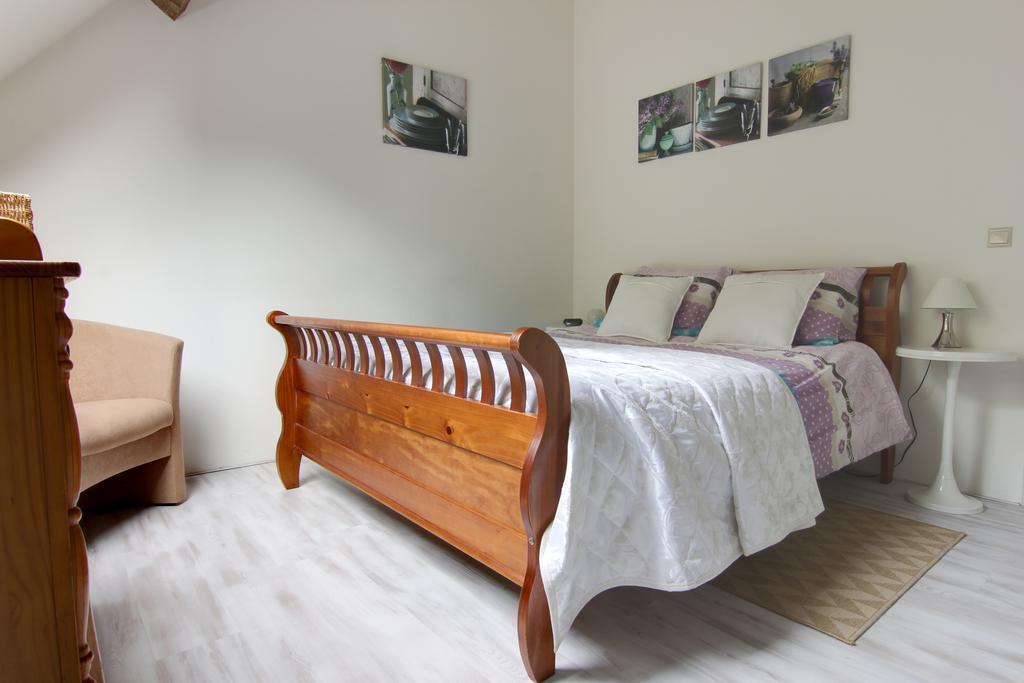 D'N Twist Bed & Breakfast Overloon Phòng bức ảnh