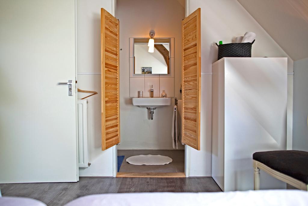 D'N Twist Bed & Breakfast Overloon Ngoại thất bức ảnh